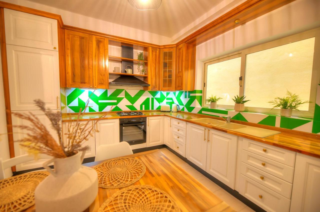 Beautifully Furnished Seafront 4 Bedrooms Goslm-4 سليمة المظهر الخارجي الصورة