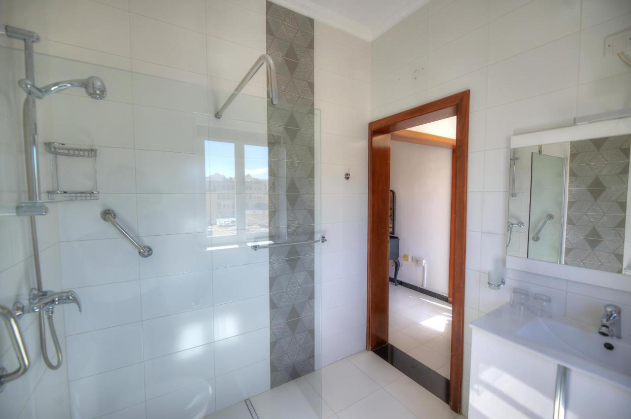 Beautifully Furnished Seafront 4 Bedrooms Goslm-4 سليمة المظهر الخارجي الصورة
