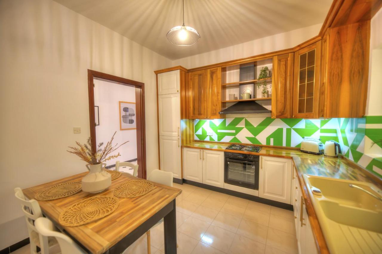 Beautifully Furnished Seafront 4 Bedrooms Goslm-4 سليمة المظهر الخارجي الصورة
